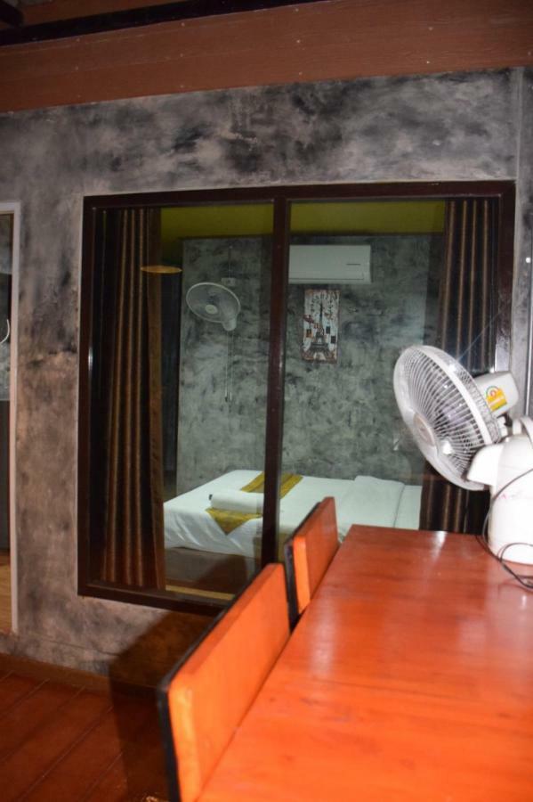เซราะกราว บูติก รีสอร์ท Sohground Boutique Resort Prakhon Chai エクステリア 写真